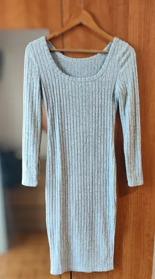 Vestido cinza canelado manga comprida