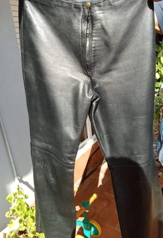Pantalón Piel Negro Talla M Cintura 80cm