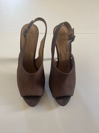 Zapatos tacón Massimo Dutti destalonados marrones