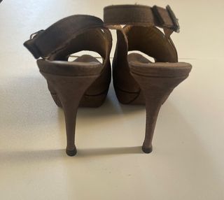Zapatos tacón Massimo Dutti destalonados marrones