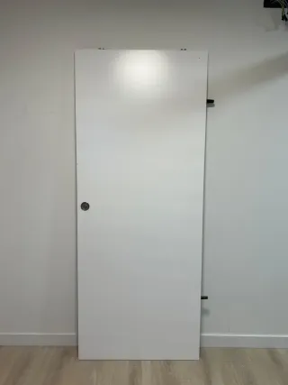 Puerta corredera blanca 80cm con sistema corredero