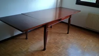 Mesa de comedor extensible de madera