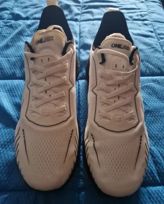 Zapatillas ONEMIX Blancas