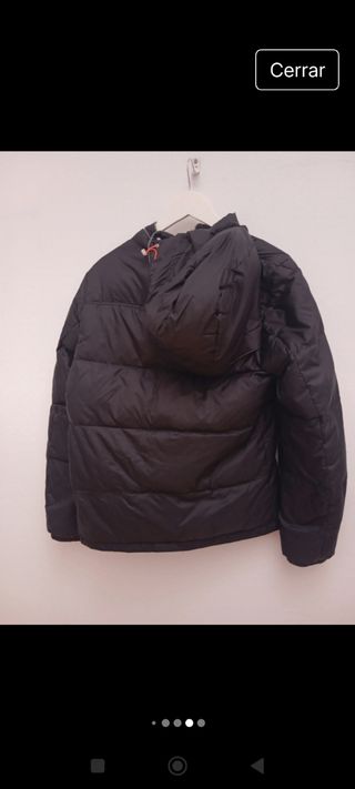 Chaquetón de plumas negro