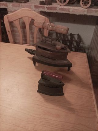 Planchas de hierro antiguas (2 unidades)