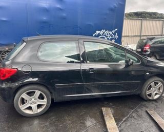 Despiece PEUGEOT 307 Color NEGRO RHRDW10BTED4