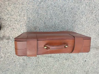Maleta marca vial vintage de viaje marrón