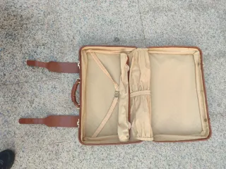 Maleta marca vial vintage de viaje marrón