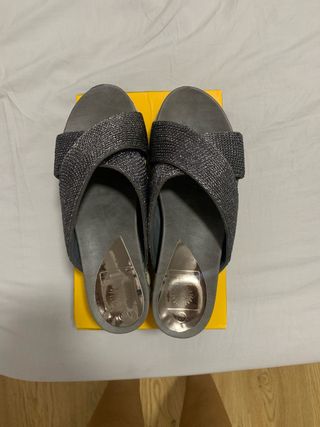 Sandalias doble Suela Talla 40 Plata