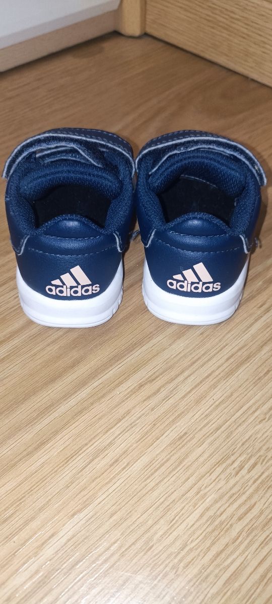 Zapatillas bebé azul con velcro