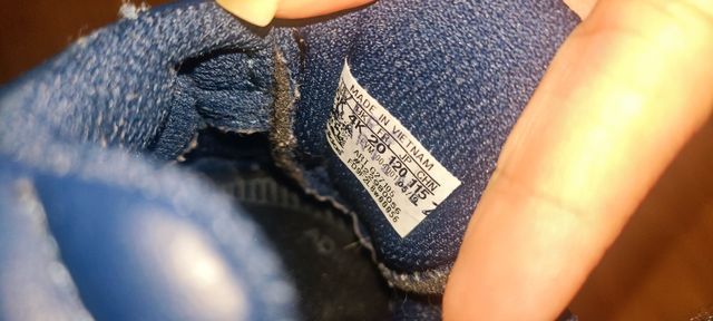 Zapatillas bebé azul con velcro