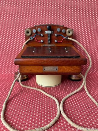 Teléfono antiguo 1895 placa vibrante