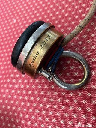 Teléfono antiguo 1895 placa vibrante