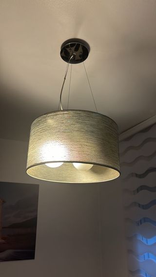 Lámpara colgante salón comedor gris dorado