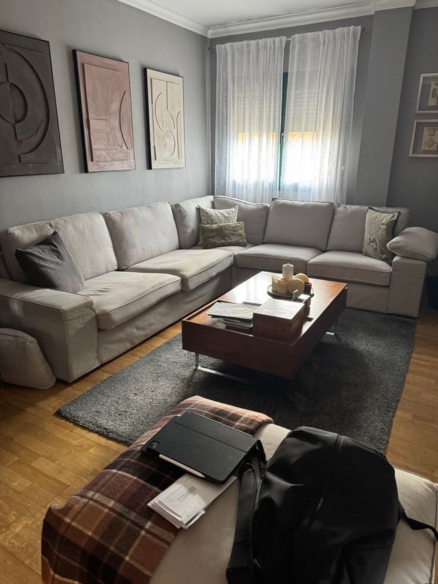 Sofá esquinero Kivik beige/gris