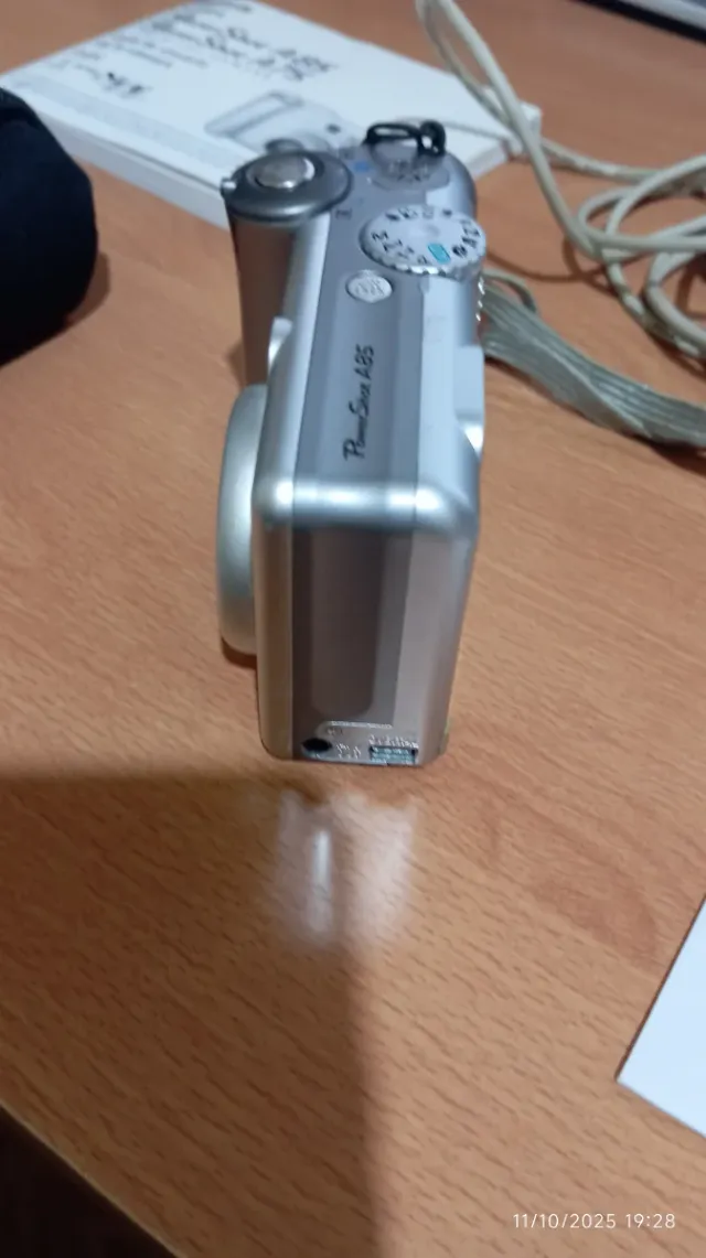 Canon PowerShot A85 + varios accesorios