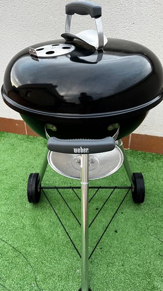 Barbacoa Weber Negra y Plateada