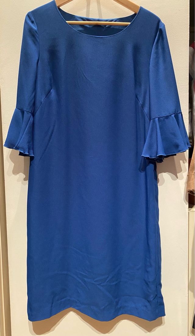 Vestido azul manga con volante