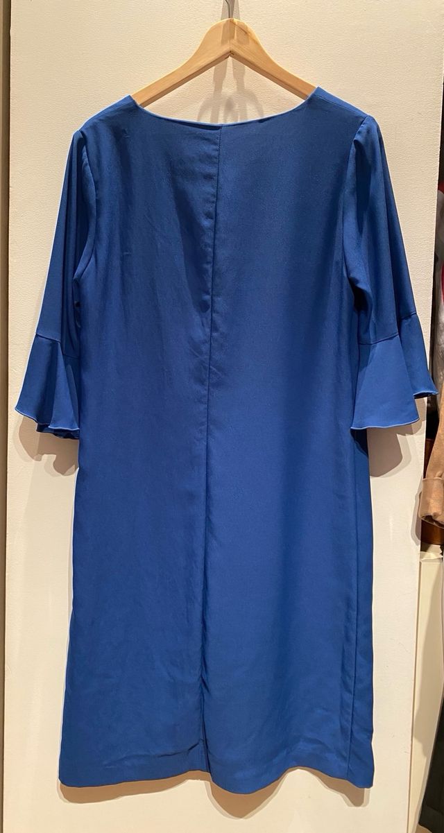 Vestido azul manga con volante