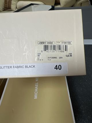 Zapatos de tacón Jimmy Choo negros brillantes