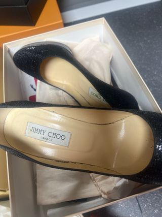 Zapatos de tacón Jimmy Choo negros brillantes