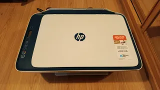 Impresora HP Blanca y Azul