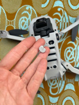 Dron DJI Mini 2 para piezas + battery pack + mando