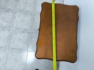 URGENTE!! 
Mesita auxiliar de madera