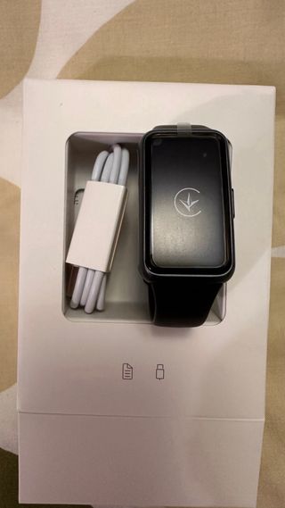 Scatola aperta inutilizzata per Huawei Band 7