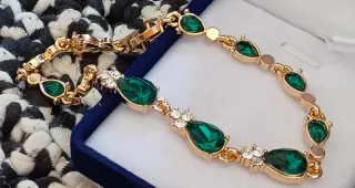 Pulsera cobre con esmeralda imitación