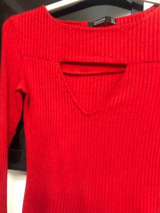 Camiseta en canalé de Bershka ,talla 36.

