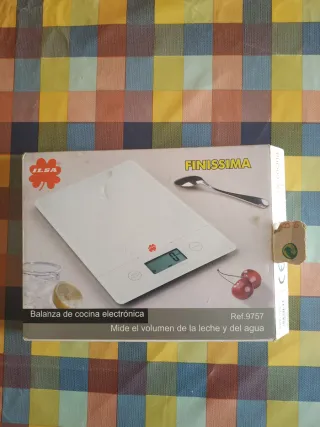 Báscula de cocina digital blanca