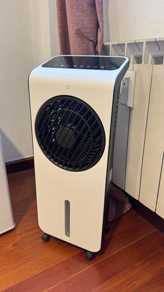 Climatizador Evaporativo Blanco y Negro | AIRE
