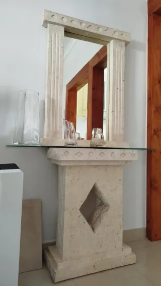 Recibidor de piedra con espejo Consola Altar