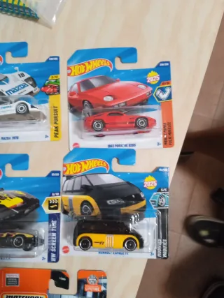 Confezione da 5 auto Hot Wheels e Matchbox per PS4