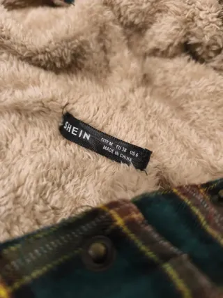 Chaqueta cuadros capucha borreguito