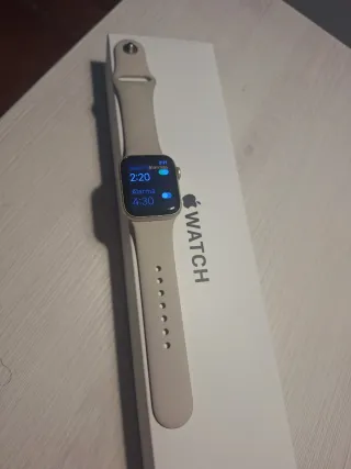 Apple Watch SE Beige/Plata
