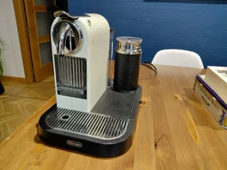 Cafetera Nespresso DeLonghi