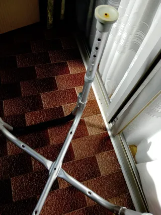 Silla de ducha con asas