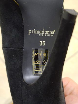 Scarpe eleganti Primadonna nere con plateau
