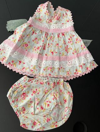 Vestido y braguita floral 3 años