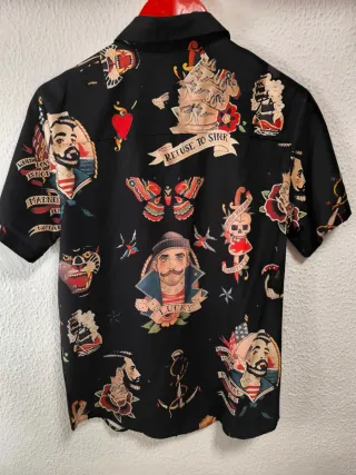 Camisa Negra Estilo Old School Tattoo