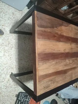 Mesa rústica madera y acero
