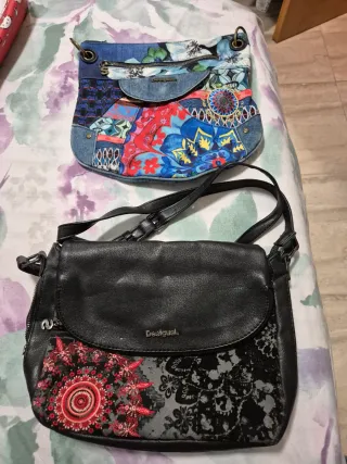 Bolsos Desigual Multicolor y Negro