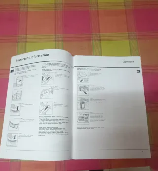 Secadora de ropa Indesit con libro de instruccione
