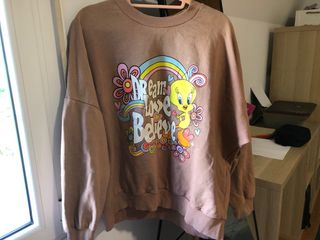 Sudadera XL Tweety con arcoíris