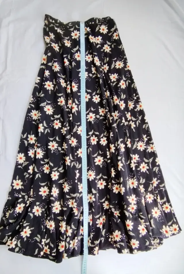 Falda flamenca con flores