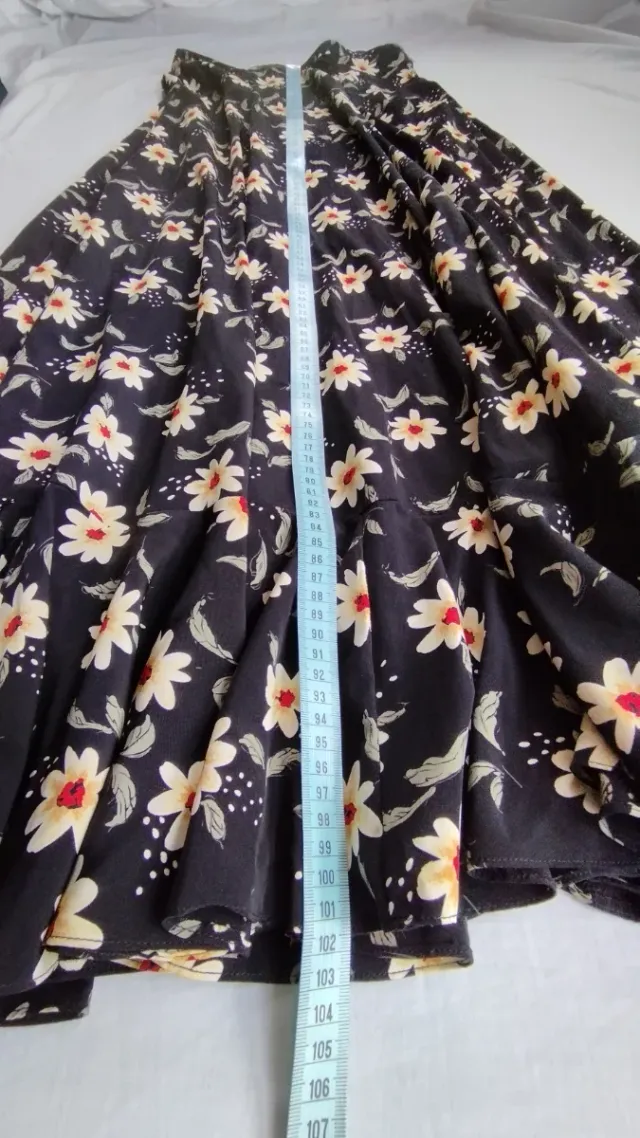 Falda flamenca con flores