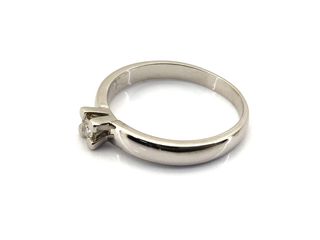 anillo oro 10k con piedra con diamante