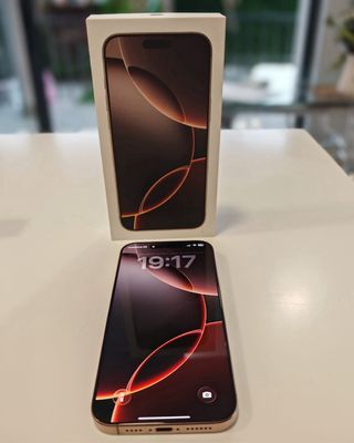 iPhone 16 Pro Max 256GB color DESERT TITANIUM